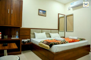 HOTEL BABYLON REGENCY, Opp Krishna Janmabhoomi Temple